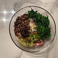 荠菜鲜肉馄饨(春季限定美食)的做法图解3