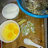 茄子炒面疙瘩鸡蛋汤的做法图解1