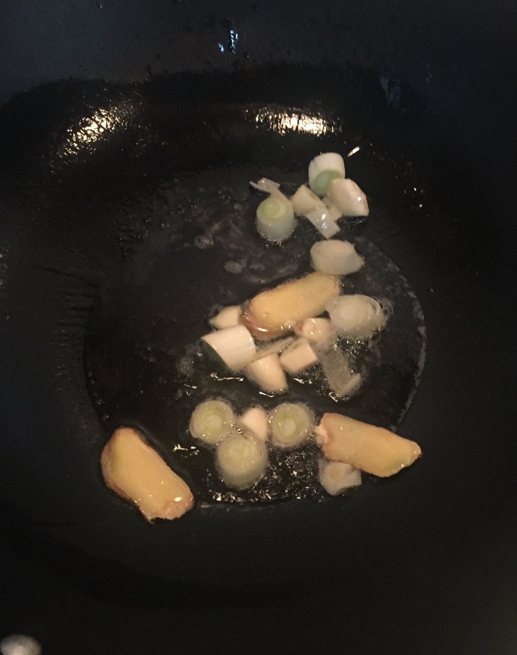 白菜炒虾的做法图解4