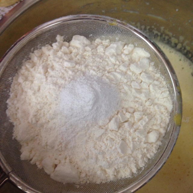 电饭煲葡萄干红枣蛋糕的做法图解10