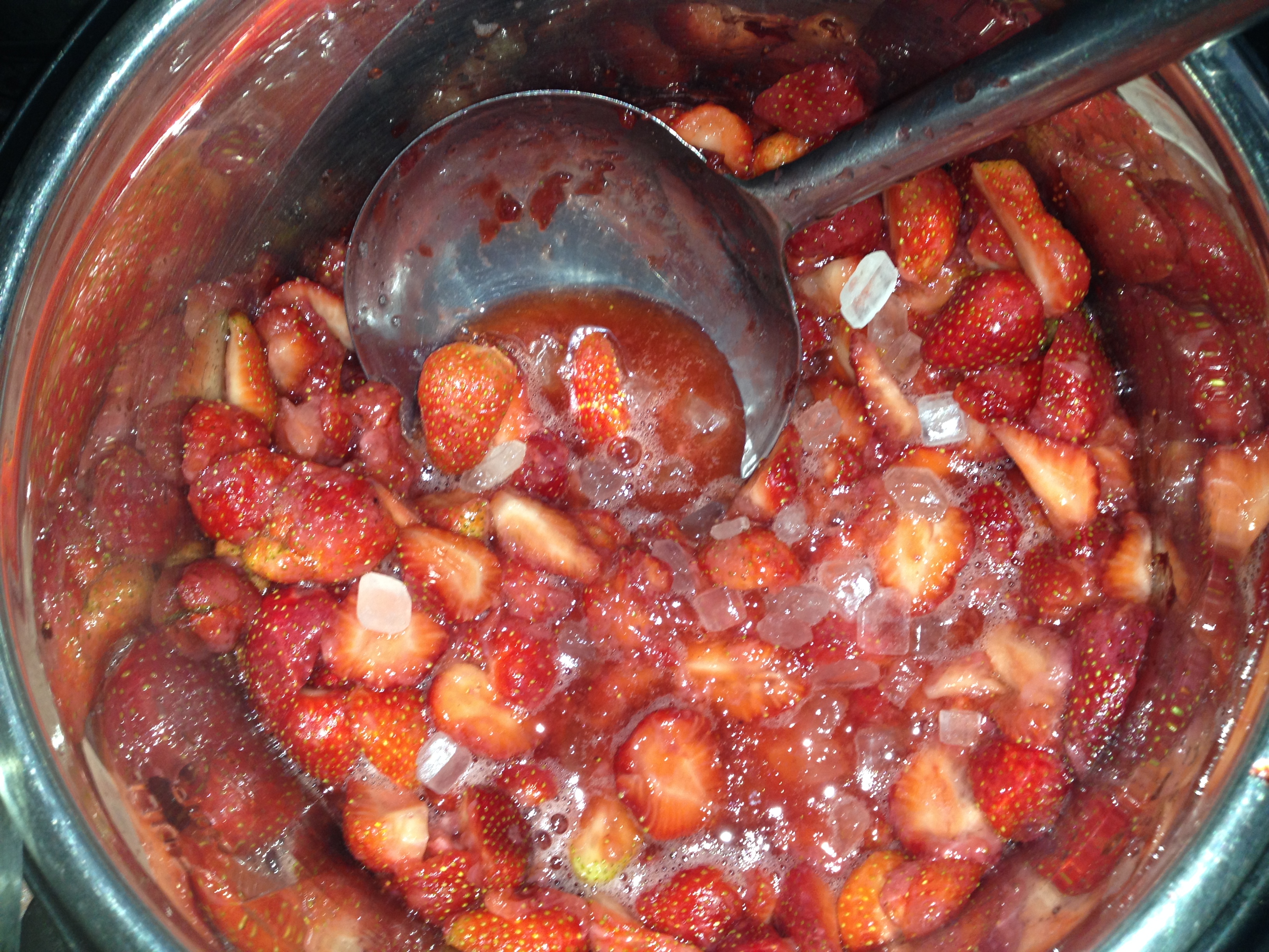 红糖草莓酱怎么做_红糖草莓酱的做法_Tine_Yang_豆果美食