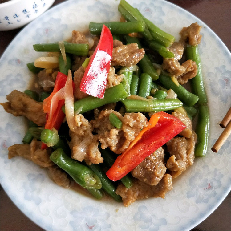 小酥肉炒豆角的做法