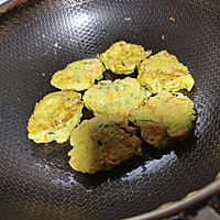 [辅食，早餐] 倭瓜小蛋饼的做法图解7
