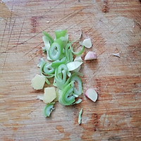 洋白菜烩素丸子的做法图解4