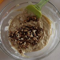 下午茶点心----咖啡核桃麦芬蛋糕的做法图解5