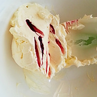 6寸奶油霜裱花蛋糕B111的做法图解1