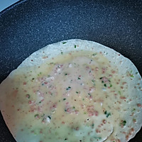 鸡蛋饼,超薄!的做法图解2