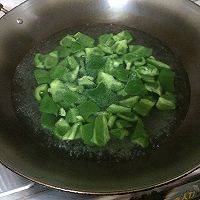 手撕圆椒炒肉片的做法图解4