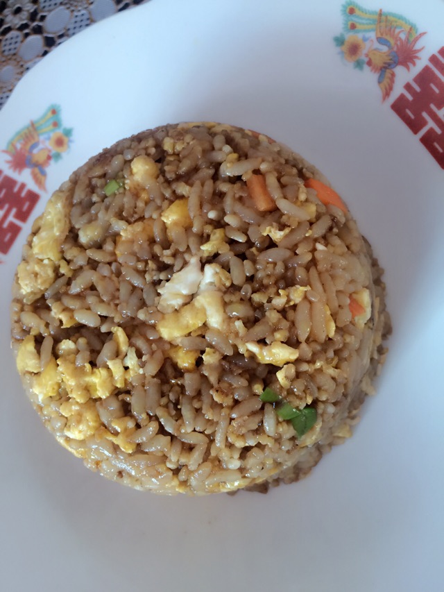 酱油鸡蛋炒饭的做法图解3