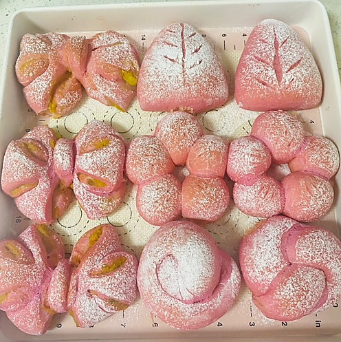 火龙果面包的做法
