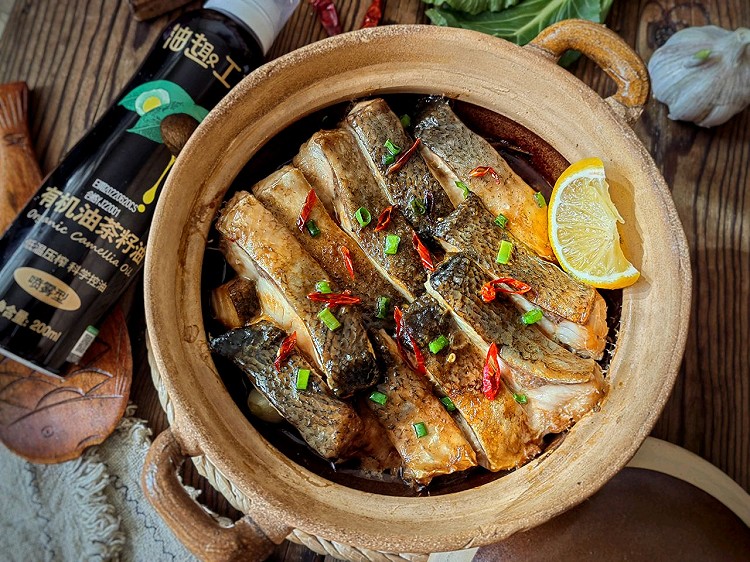 干锅焗鲢鱼煲——鲜美嫩滑的开胃下酒菜的做法