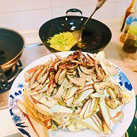 云南野生菌宴席～青椒火腿见手青的做法图解6