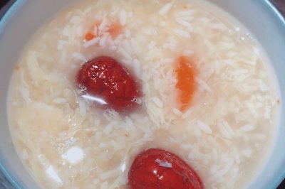 红枣枸杞米酒蛋花汤