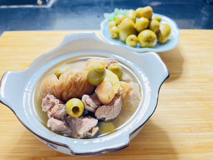 西班牙青橄榄无花果瘦肉汤的做法