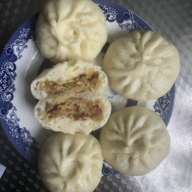 香肠糯米包子的做法