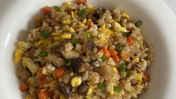 挪威青花鱼柳鸡蛋炒饭