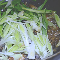 围山公社浏阳菜：手撕山胡椒油火焙鱼的做法图解7