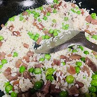 香肠豌豆粳米饭的做法图解5