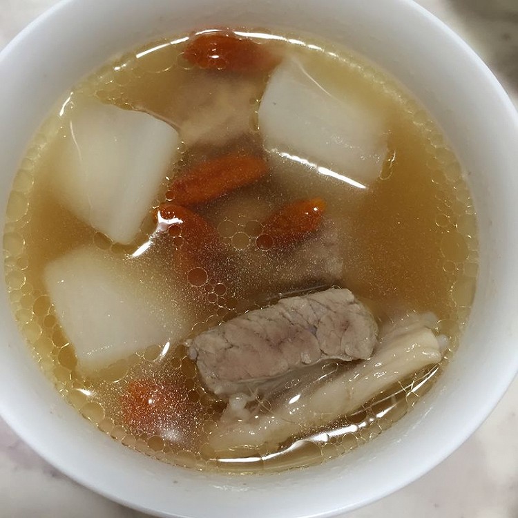 萝卜排骨汤的做法
