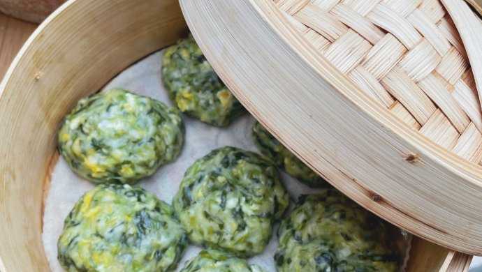 清清明明的菠菜团子