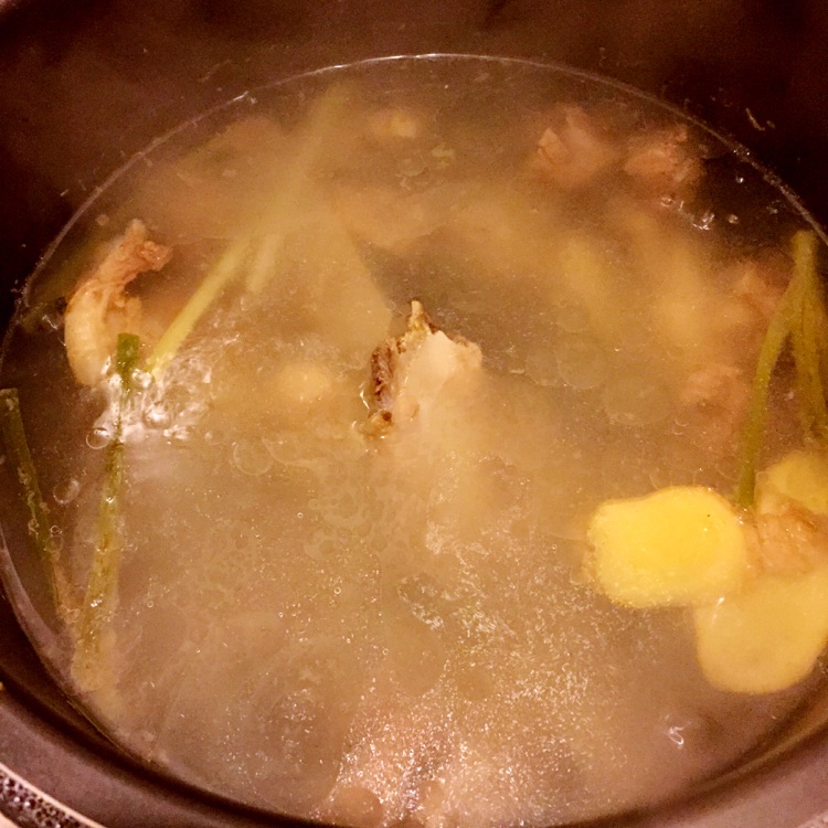 超级简单电饭锅白萝卜炖羊肉！我最爱的萝卜鲜笋羊肉汤！的做法图解6