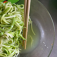 凉拌葫芦丝的做法图解6
