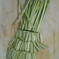 芹菜炒肉的做法图解3