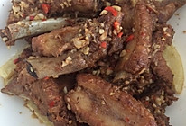 蒜香酥软排骨的做法