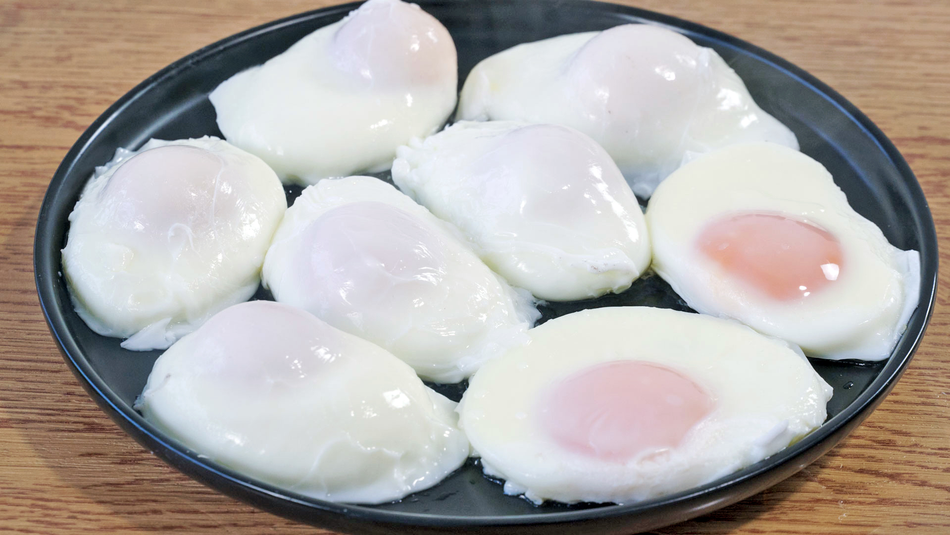 【荷包蛋】荷包蛋完美做法，一个勺子就搞定，又圆又嫩！_哔哩哔哩_bilibili