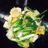 香菇虾米炒肉皮的做法图解7