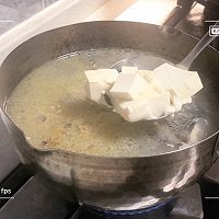 黄骨鱼豆腐汤，纯白鲜美的做法图解9