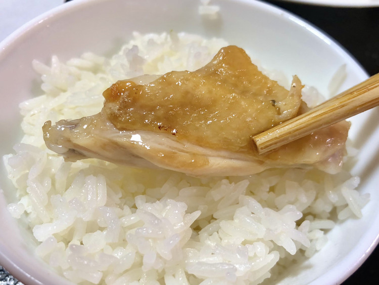 调味品只有盐的巨下饭鸡翅的做法