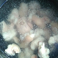 花生眉豆煲猪脚广东美容汤之一的做法图解3