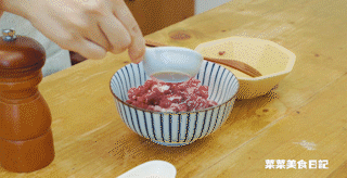土豆泥焗牛绞肉｜香浓顺滑的做法图解1
