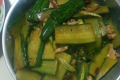 黄瓜炒肉