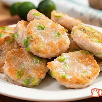 补钙好吃的【毛豆虾饼】一口一个鲜香嫩！