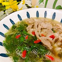 #葱伴侣豆瓣酱能蘸善炒#枸杞叶肉片汤的做法图解12