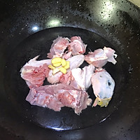 熟地甘草炖老鸭汤的做法图解2