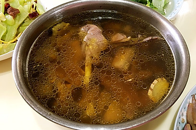 香菇番鸭汤