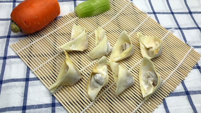 辅食——猪肉鲜虾饺子