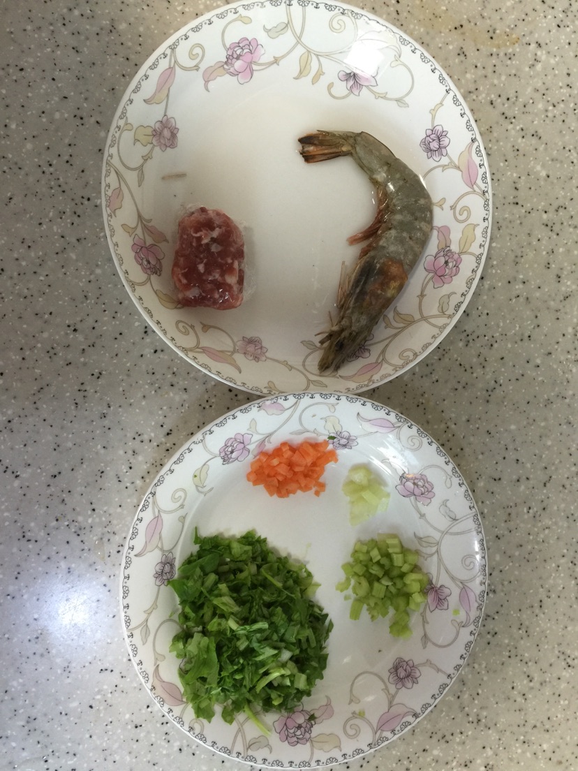 海鲜猪肉蔬菜粥的做法图解1