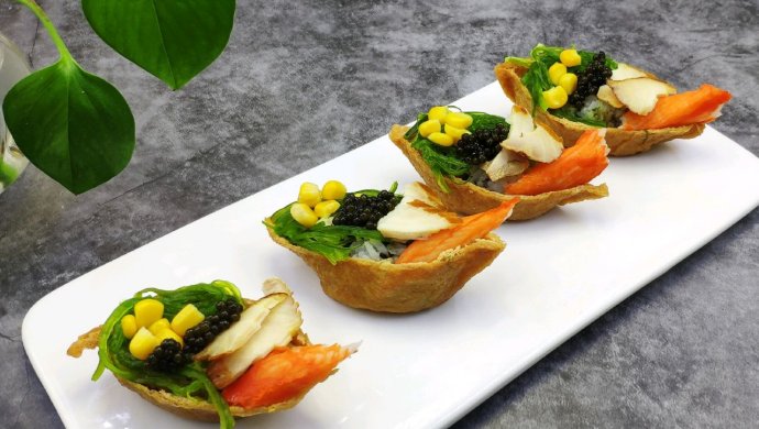 鱼子酱小船寿司