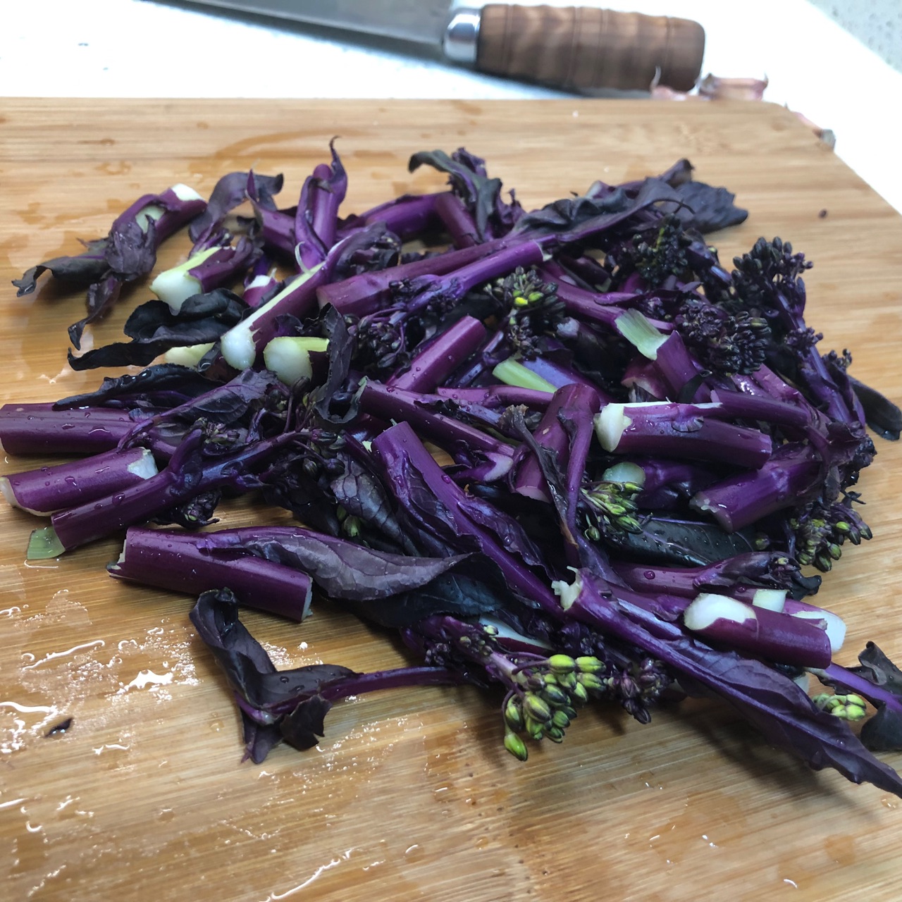 素炒紫油菜怎么做 素炒紫油菜的做法 食客祥妈 豆果美食