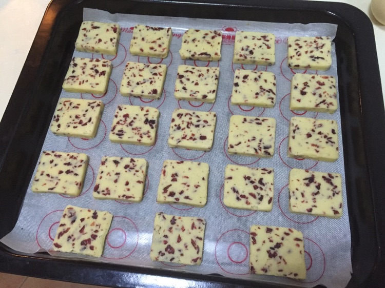 酥脆酸甜可口之【蔓越莓饼干】的做法图解9