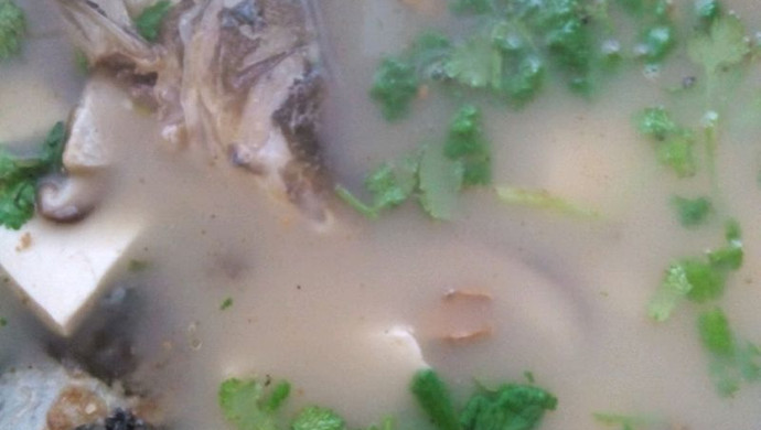香菇豆腐鱼头汤