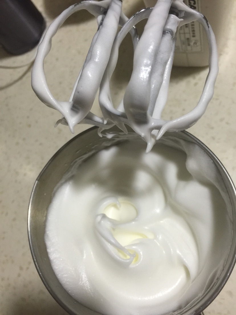蔓越莓蛋糕卷的做法图解6