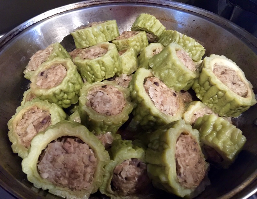 苦瓜酿肉和狮子头