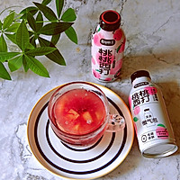#玩心出道丨夏日DIY玩心潮饮挑战赛#莓汁香桃气泡冰水的做法图解6
