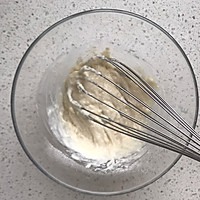 松软细腻的葡萄干蛋糕卷的做法图解4