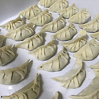 韭菜猪肉饺子的做法图解2